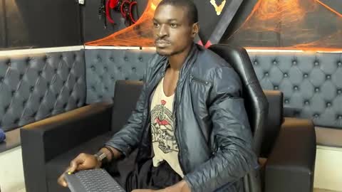 terranze_z online show from 10/19/25, 08:31