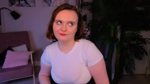 Snapshot of terryastra chatting on 12/04/25, 09:01 Terry online show from 12/04/25, 09:01