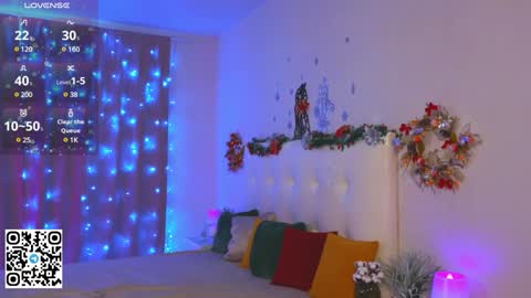 Tessa online show from 12/22/24, 05:23