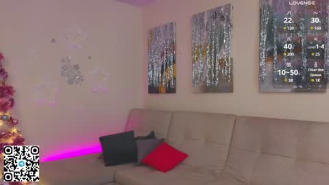 Tessa online show from 12/27/24, 05:42