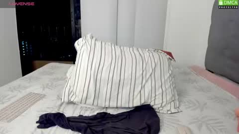Snapshot of tessa_evanss chatting on 07/17/26, 01:12 Tessa online show from 07/17/26, 01:12
