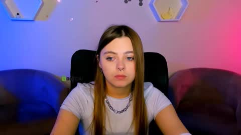tessa_tea online show from 11/29/25, 10:07