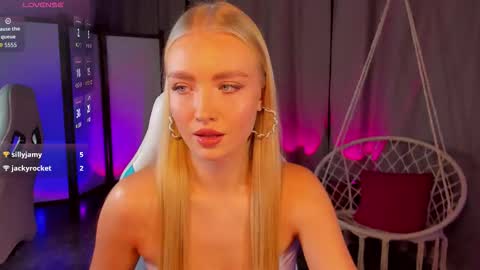 TessaHamilton online show from 12/20/25, 08:21