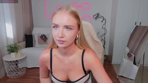 TessaHamilton online show from 03/28/26, 09:20