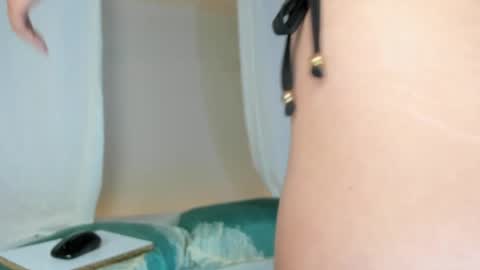 tessalowe online show from 04/07/26, 12:05