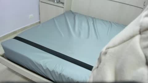 tessalowe online show from 04/11/26, 11:36