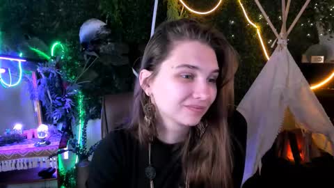 Tessa online show from 10/03/25, 05:26