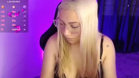 Snapshot of tessawhisnton chatting on 12/06/24, 03:22 Tessy online show from 12/06/24, 03:22