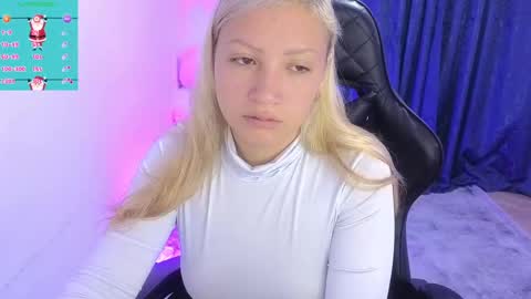 Snapshot of tessawhisnton chatting on 12/17/24, 10:55 Tessy online show from 12/17/24, 10:55