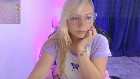 Snapshot of tessawhisnton chatting on 01/23/25, 04:48 Tessy online show from 01/23/25, 04:48