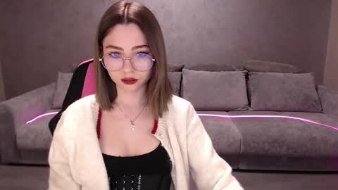 Tessa online show from 12/02/25, 10:53
