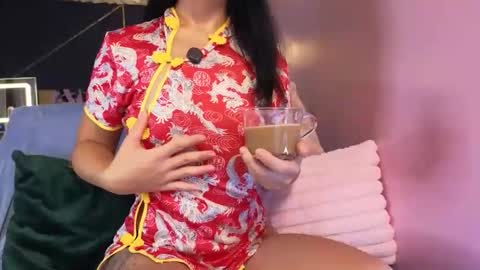 Tessa online show from 06/08/26, 09:31