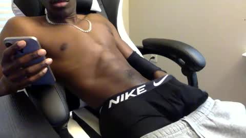 tevvdaren online show from 10/27/25, 01:04