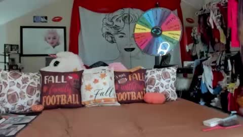 peachy online show from 09/08/25, 06:29