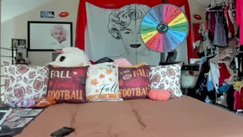 peachy online show from 09/10/25, 06:19