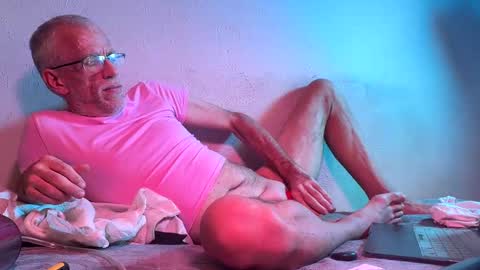 Snapshot of texpig chatting on 09/09/25, 02:27 TexPig online show from 09/09/25, 02:27