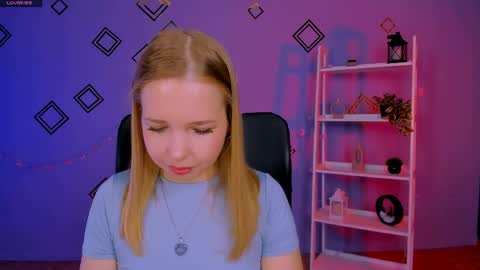 teya_starling online show from 04/26/26, 07:39