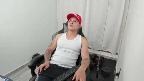 Teylor Fel online show from 01/17/25, 07:08