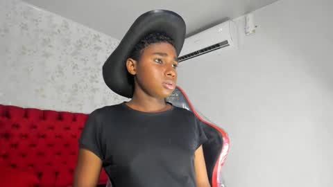 teylor_lovee online show from 02/05/26, 08:57