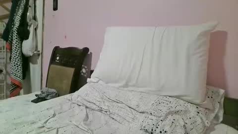 Snapshot of tezeria chatting on 12/04/25, 04:22 Tezeex online show from 12/04/25, 04:22