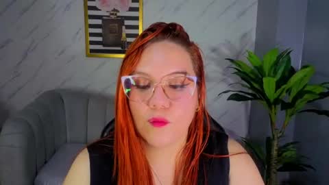 tezzaniut_t online show from 04/15/26, 08:42