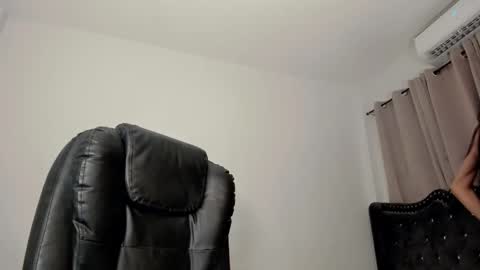 Snapshot of tgirl_luna69 chatting on 05/06/26, 04:34 Luna online show from 05/06/26, 04:34