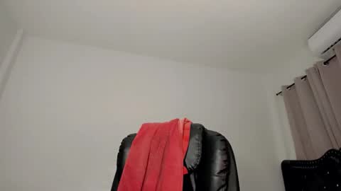Snapshot of tgirl_luna69 chatting on 05/15/26, 10:00 Luna online show from 05/15/26, 10:00