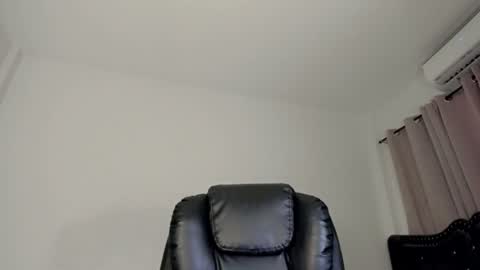 Snapshot of tgirl_luna69 chatting on 06/23/26, 06:17 Luna online show from 06/23/26, 06:17