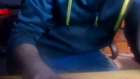 Snapshot of thai_fucker chatting on 11/13/25, 12:04 PIM online show from 11/13/25, 12:04