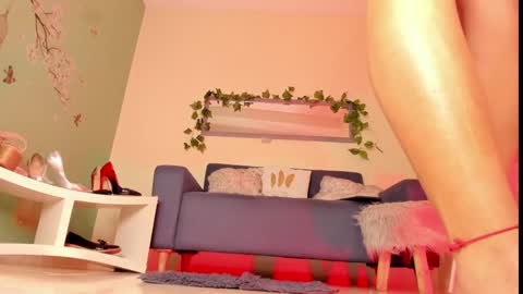 Snapshot of thais_dreams chatting on 01/29/25, 12:13 Thais online show from 01/29/25, 12:13