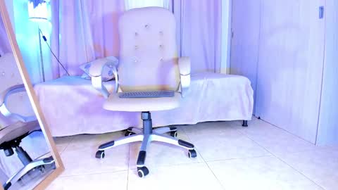 Snapshot of thais_dreams chatting on 03/05/25, 12:22 Thais online show from 03/05/25, 12:22