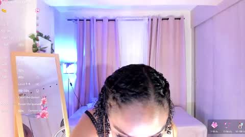 Snapshot of thais_dreams chatting on 03/11/25, 12:17 Thais online show from 03/11/25, 12:17