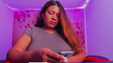 Andreina online show from 09/12/25, 02:11