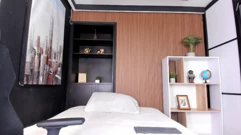 Thalia online show from 04/06/26, 04:21