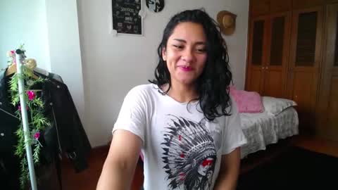 Snapshot of thaliacooper chatting on 03/06/25, 05:54 online show from 03/06/25, 05:54