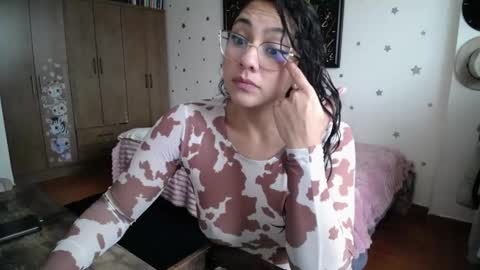    online show from 04/19/26, 08:33