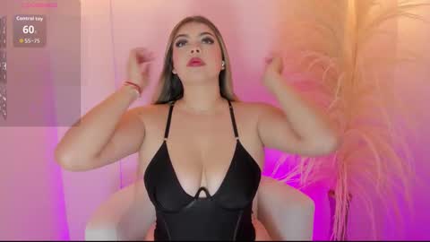 Snapshot of thaliafox_ chatting on 09/30/25, 07:19 Thalia online show from 09/30/25, 07:19