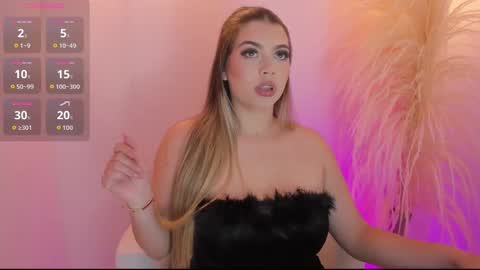 Snapshot of thaliafox_ chatting on 10/16/25, 12:00 Thalia online show from 10/16/25, 12:00