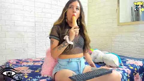 Snapshot of thaliasweetlust chatting on 10/01/25, 08:37 Thalia online show from 10/01/25, 08:37