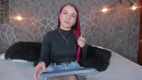 Snapshot of thalira_angels chatting on 07/11/26, 02:53 THALIRA ANGELS online show from 07/11/26, 02:53