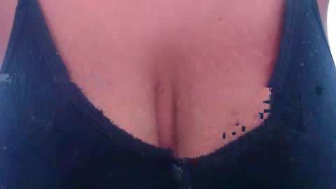 Snapshot of thaly_pervert chatting on 05/05/26, 03:09 Thalia online show from 05/05/26, 03:09
