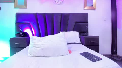 Thamara Fox online show from 12/12/24, 07:52