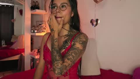 Snapshot of thamara_l11 chatting on 03/21/26, 08:23 Dany online show from 03/21/26, 08:23