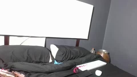 thamtsho1108 online show from 09/10/25, 07:14