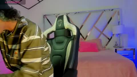 thanier_18 online show from 04/04/26, 07:11