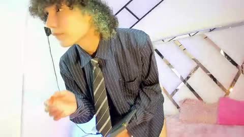 thanier_18 online show from 05/16/26, 07:45