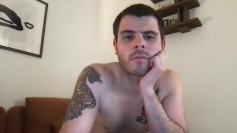 Snapshot of thatfeelsgoood chatting on 04/22/26, 02:03 thatfeelsgoood online show from 04/22/26, 02:03