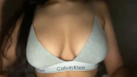 Snapshot of thatgirlmelanie chatting on 02/17/26, 03:58 Melanie online show from 02/17/26, 03:58