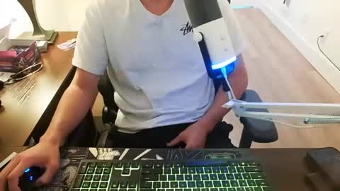 thatoneasianboy online show from 06/12/26, 05:56