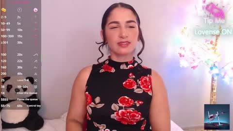 Snapshot of thayssa_ross chatting on 05/20/26, 02:56 THAYSSA ROSS online show from 05/20/26, 02:56